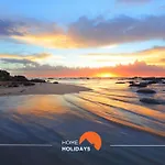 #043 Hassan Flat By Home Holidays